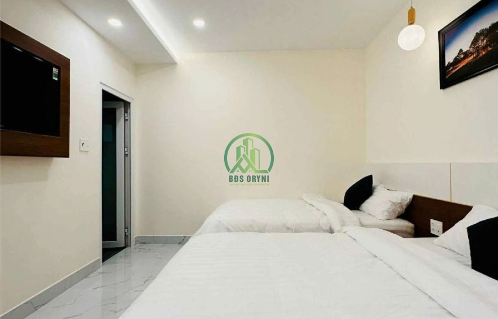 BÁN KHÁCH SẠN MẶT TIỀN THI SÁCH - P. CAM LY - ĐÀ LẠT.