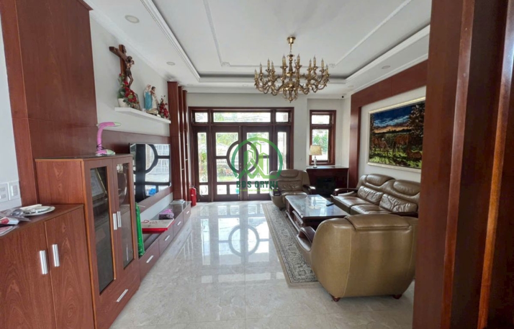 CẦN BÁN CĂN BIỆT THỰ VIEW SIÊU ĐẸP NẰM GIỮA TRUNG TÂM NGAY ĐẦU ĐƯỜNG ĐẶNG THÁI THÂN