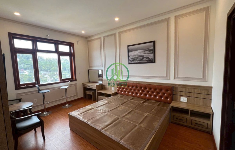 CẦN BÁN CĂN BIỆT THỰ VIEW SIÊU ĐẸP NẰM GIỮA TRUNG TÂM NGAY ĐẦU ĐƯỜNG ĐẶNG THÁI THÂN