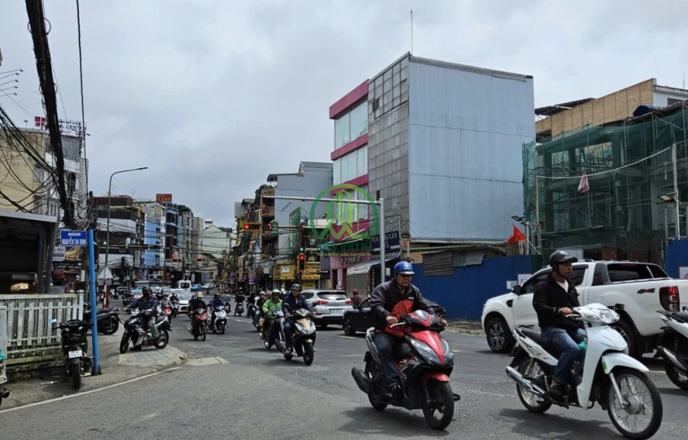 CẦN BÁN NHÀ MẶT TIỀN ĐƯỜNG NGUYỄN THỊ ĐỊNH, P. CAM LY - ĐÀ LẠT