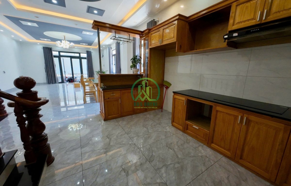 NHÀ 2 MẶT TIỀN ĐƯỜNG CHÍNH TRUNG TÂM ĐÀ LẠT – GẦN CHỢ NGÔ QUYỀN 