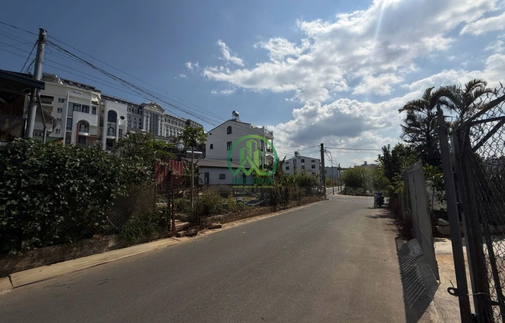 ĐẤT 2 MẶT TIỀN KQH PHẠM HỒNG THÁI, P. XUÂN HƯƠNG - ĐÀ LẠT