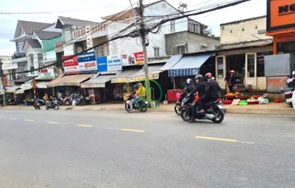 CẦN BÁN NHÀ 2 MẶT TIỀN NGÔ QUYỀN PHƯỜNG CAM LY- ĐÀ LẠT (P6)