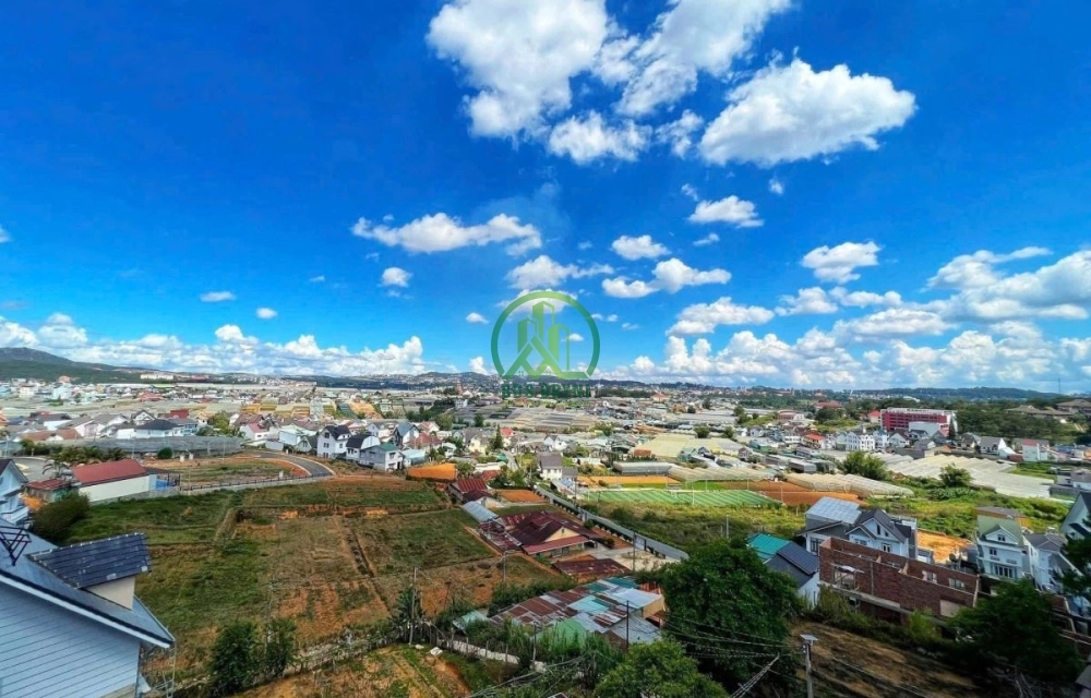 CẦN BÁN NHÀ 4 TẦNG VIEW ĐẸP ĐƯỜNG PHÙ ĐỔNG THIÊN VƯƠNG - PHƯỜNG LÂM VIÊN (P08)