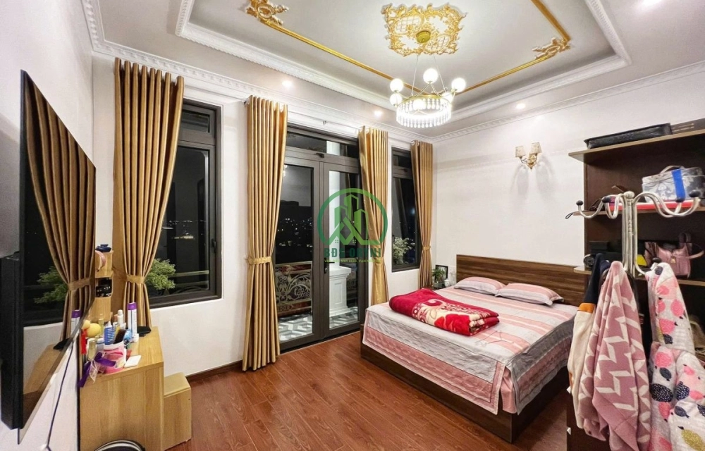 CẦN BÁN NHÀ 4 TẦNG VIEW ĐẸP ĐƯỜNG PHÙ ĐỔNG THIÊN VƯƠNG - PHƯỜNG LÂM VIÊN (P08)