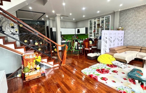 🏡 GIA ĐÌNH CHUYỂN CHỖ Ở– CẦN BÁN GẤP NHÀ SÂN VƯỜN 2 MẶT TIỀN LÔ GÓC– TRUNG TÂM ĐÀ LẠT 🌿