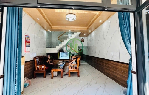 BÁN NHÀ XÂY KIÊN CỐ ĐƯỜNG NGÔ QUYỀN,P6,ĐÀ LẠT 