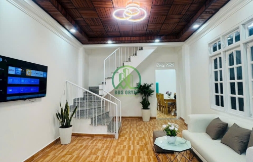 CẦN BÁN NHÀ XÂY KIÊN CỐ ĐƯỜNG HỒ XUÂN HƯƠNG, PHƯỜNG 9, TP. ĐÀ LẠT