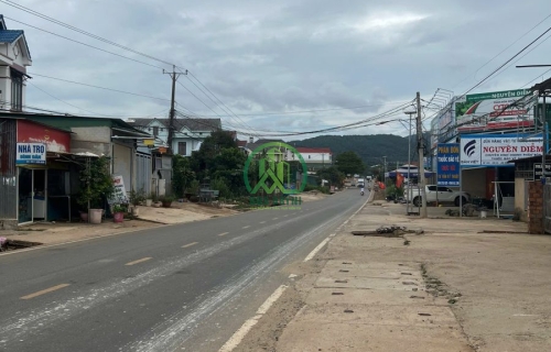 BÁN ĐẤT TẶNG NHÀ MẶT TIỀN ĐƯỜNG NHỰA XÃ MÊ LINH CÁCH ĐÀ LẠT 18km