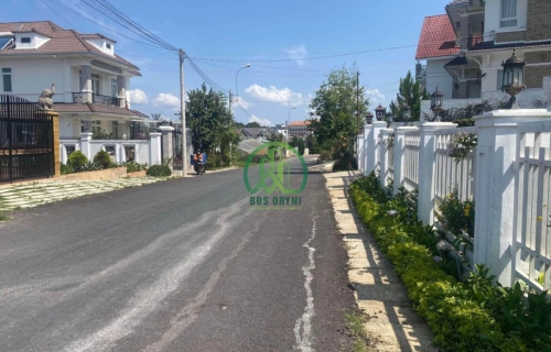 CẦN BÁN NHANH LÔ ĐẤT MẶT TIỀN ĐÔNG TĨNH