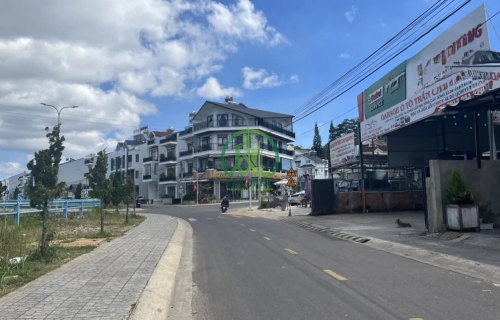 CẦN BÁN ĐẤT 2 MẶT TIỀN LÔ E50 KQH PHẠM HỒNG THÁI - P10 - ĐÀ LẠT