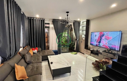 CẦN BÁN NHÀ 2 MẶT HẺM TRẦN HƯNG ĐẠO - P10 - ĐÀ LẠT