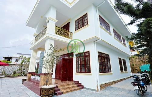 CẦN BÁN BIỆT THỰ XIN SÒ ĐƯỜNG 3 THÁNG 4 - P3 - ĐÀ LẠT