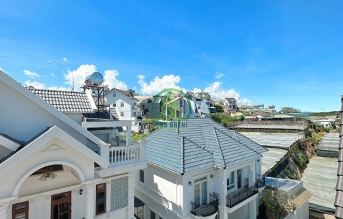 BÁN NHÀ MỚI XÂY DỰNG 65M2 NAM HỒ - P10 - ĐÀ LẠT.