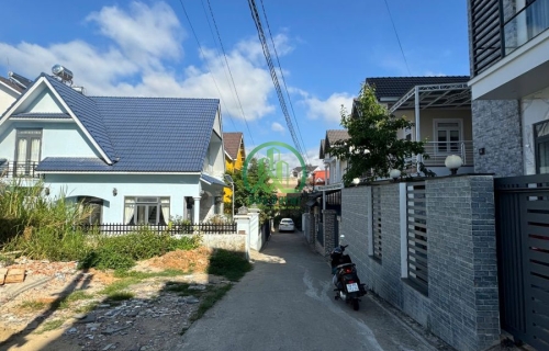 CẦN BÁN GẤP LÔ ĐẤT ĐẸP ĐƯỜNG NAM HỒ - P11 - ĐÀ LẠT