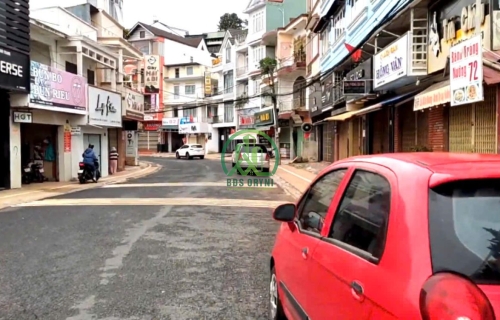 CẦN BÁN ĐẤT TẶNG CĂN NHÀ 2 MẶT TIỀN CHÍNH TRUNG TÂM BẬC NHẤT ĐÀ LẠT - NGUYỄN VĂN TRỖI - HÒA BÌNH - P1