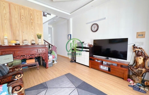 CẦN BÁN NHÀ ĐƯỜNG HẺM MAI HOA THÔN - P2 - ĐÀ LẠT