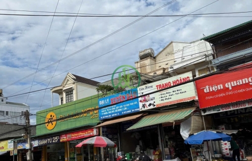 CẦN BÁN NHÀ 2 MẶT TIỀN NGAY CHỢ THĂNG LONG - NAM BAN - LÂM HÀ