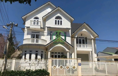 BÁN BIỆT THỰ 2 MẶT TIỀN MÊ LINH - P9 - ĐÀ LẠT.