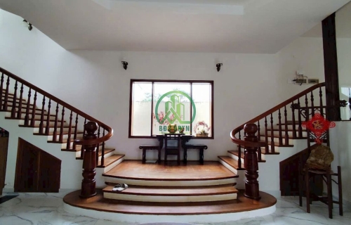 CẦN BÁN BIỆT THỰ ĐẸP GÓC 2 MẶT TIỀN KQH VIỆN NGHIÊN CỨU HẠT NHÂN - P10 - ĐÀ LẠT