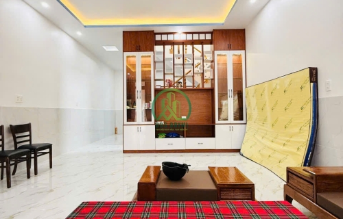 CẦN BÁN NHÀ MẶT TIỀN ĐƯỜNG ĐĂNG GIA - P. LANGBIANG - ĐÀ LẠT (Lạc Dương cũ)