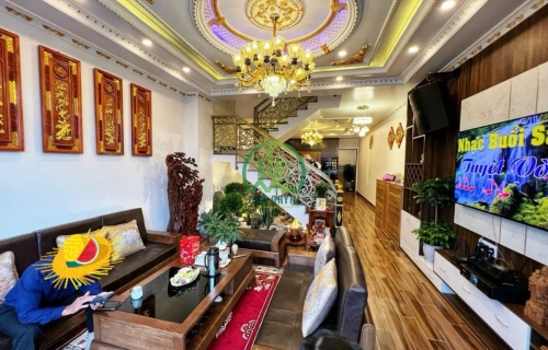 CẦN BÁN NHÀ 4 TẦNG MỚI XÂY ĐƯỜNG PHÙ ĐỔNG THIÊN VƯƠNG- P. LÂM VIÊN - ĐÀ LẠT