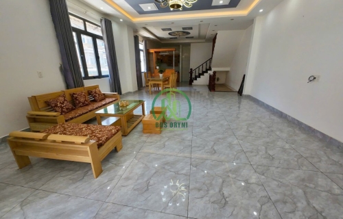 NHÀ 2 MẶT TIỀN ĐƯỜNG CHÍNH TRUNG TÂM ĐÀ LẠT – GẦN CHỢ NGÔ QUYỀN 